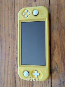 Nintendo Switch -lite Yellow 32go Avec Animal Crossing, Très Bon État
