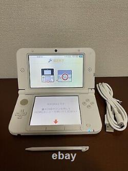 Nintendo3DSLL en très bon état stylet câble USB utilisé version japonaise blanche