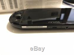 Playstation Vita Ps Slim Pch-2001 Dans Disgaea 3 Box Bon État Carrying Case