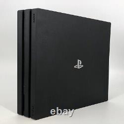 Sony Playstation 4 Pro Noir 1tb Très Bon État Avec Contrôleur + Câbles