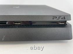 Sony Playstation 4 Slim 1TB en très bon état avec jeu + câble HDMI + câble d'alimentation.