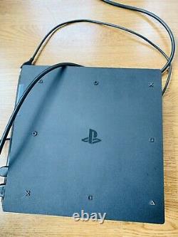 Sony Playstation4 Pro 1tb Ps4 Avec Contrôleur Pre Owned Bonne Condition