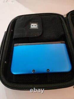 Système de jeu portable Nintendo 3DS XL en bleu royal avec étui rigide noir, en bon état