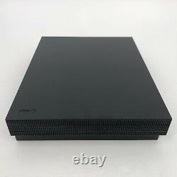 Xbox One X Black 1 To Bon État Avec Les Câbles Hdmi/power + Contrôleur